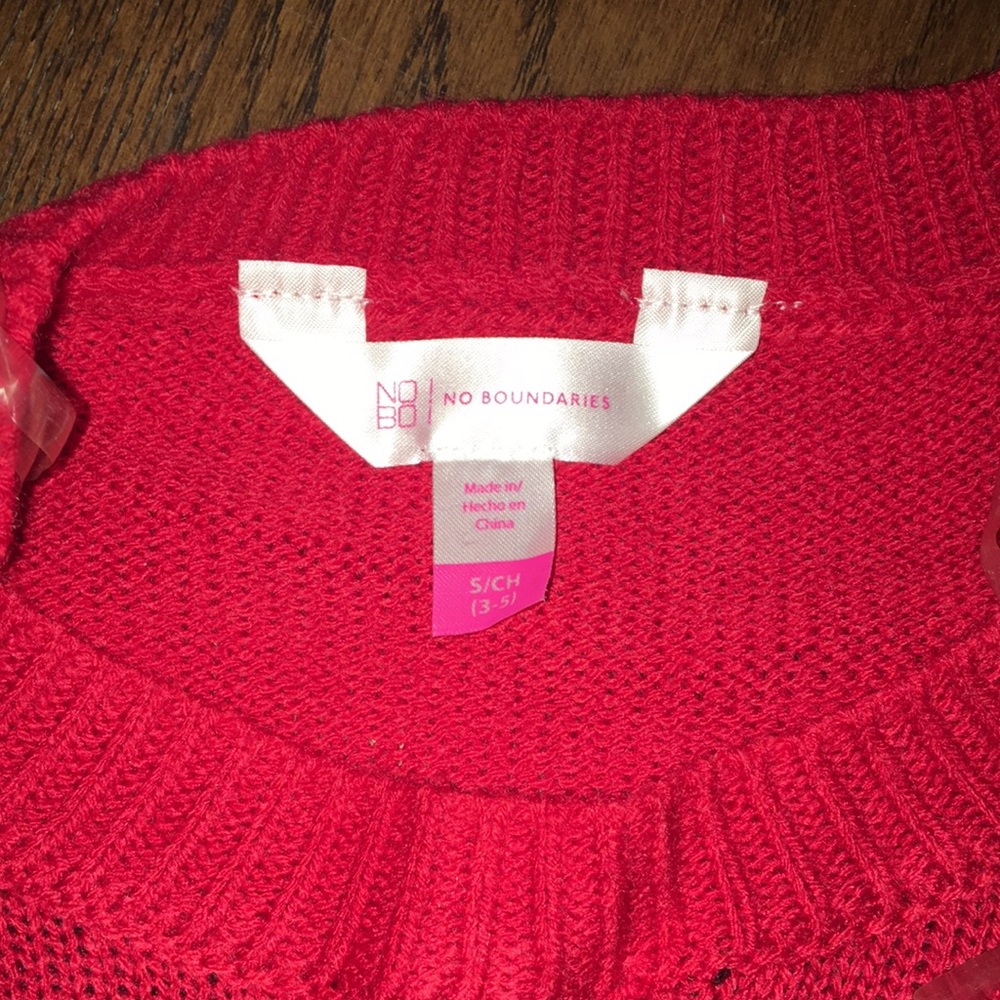 Red Cat-Themed Sweater - Picture 4 of 5